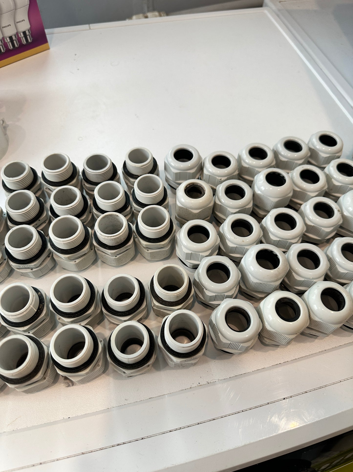 Male Comp Glands 25mm 49 pieces